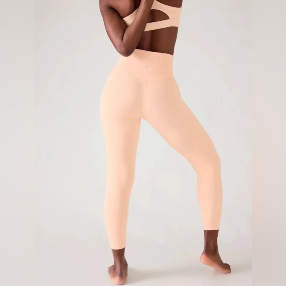 Woman’s Pale Pink Ultra High Rise Elation 7/8 Tight Leggings - Picture 2 of 9